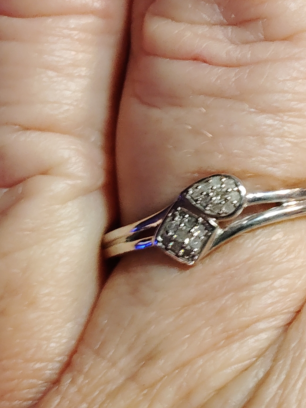 NWT- DIAMOND STERLING SILVER PAVE HEART  SQUARE, 💥DIAMOND ACCENT RING - SIZE 9